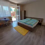 Pauzo Bagyarik 아파트 *