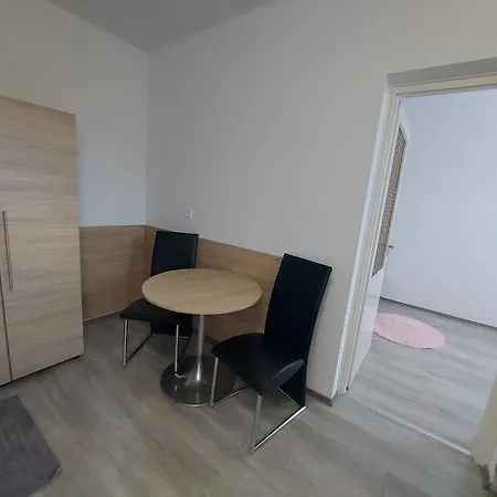 Apartment Pauzo Bagyarik *