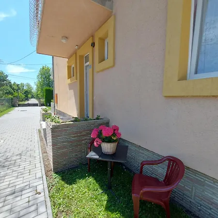 Pauzo Bagyarik Balatonfoldvar