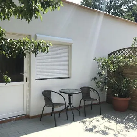 Apartment Pauzo Bagyarik *