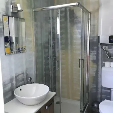 Pauzo Bagyarik Apartment *